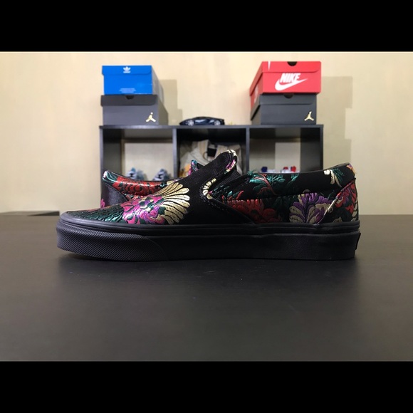 Vans Women Classic Slip On Ceremony Satin Sz: 7 - Picture 3 of 7